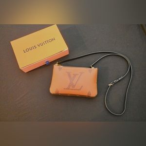 Louis Vuitton Double Zipper Pochette